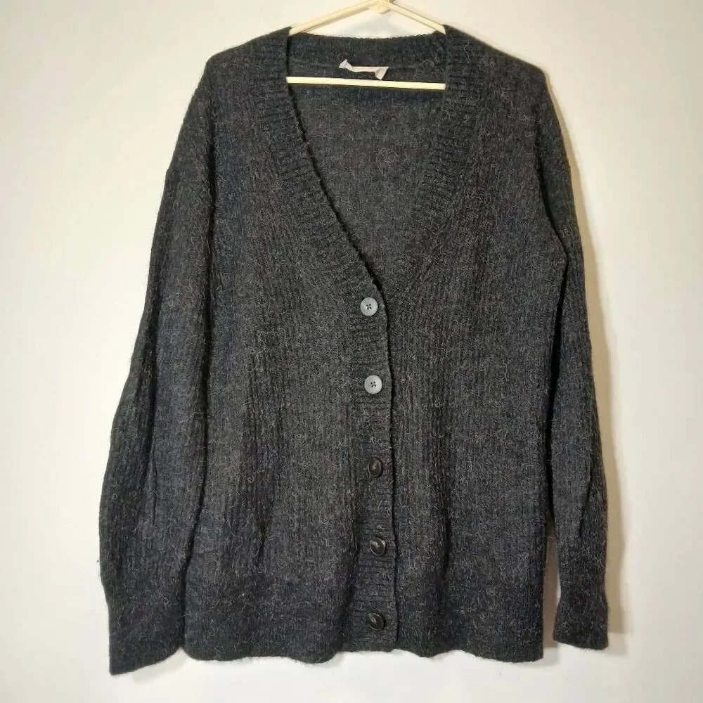 Everlane womens medium fine alpaca wool sweater cardigan gray charcoal
